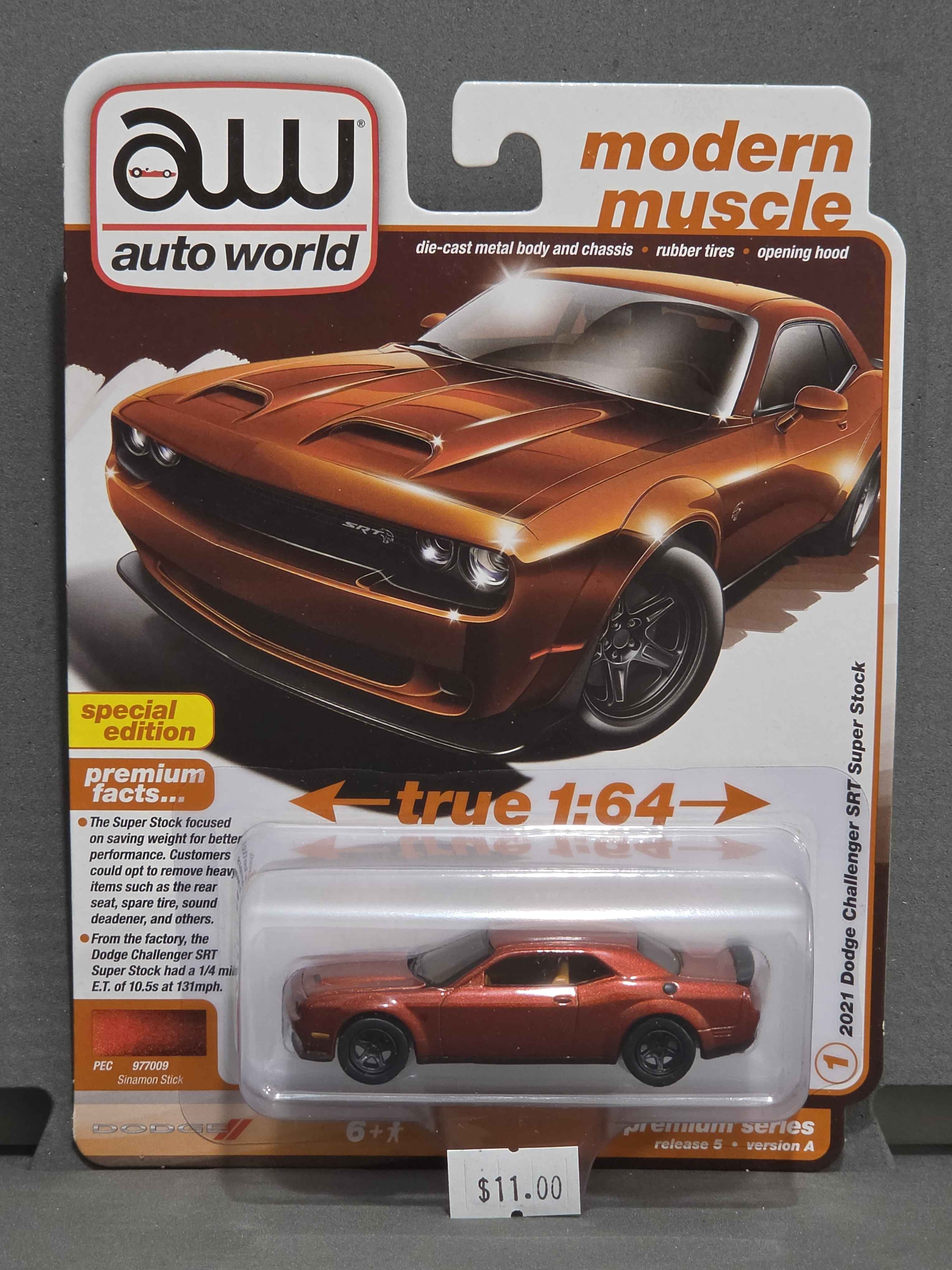 Auto World Premium - 2024 Release 5 - 2021 Dodge Charger SRT Hellcat Redeye in White Knuckle