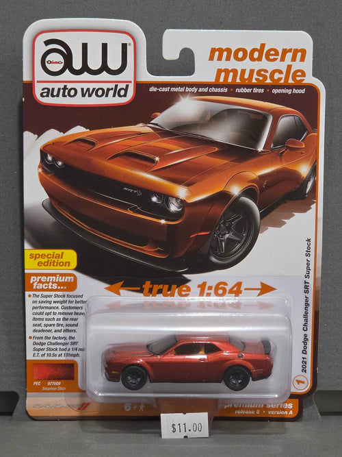 Auto World Premium - 2024 Release 5 - 2021 Dodge Charger SRT Hellcat Redeye in White Knuckle