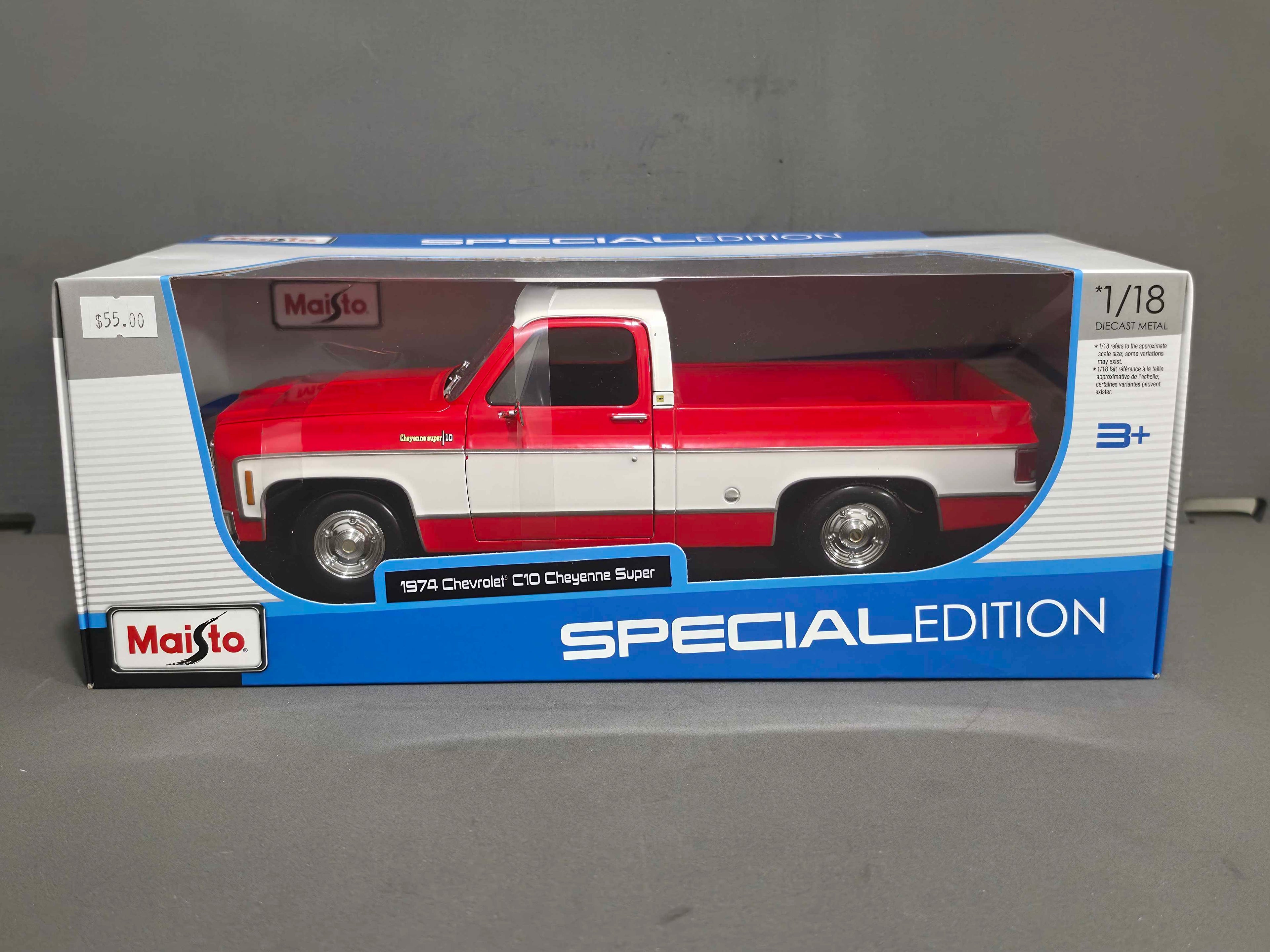 Maisto 1974 Chevrolet C10 Cheyenne Super Pickup in Red and White 1:24