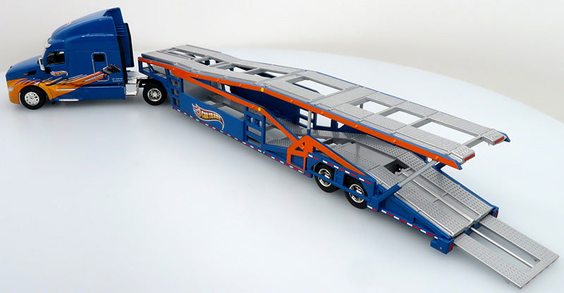 IconicReplicas - CarTrans - Peterbilt 579 Semi with 1/64 Car Hauler
